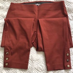 **NWOT** Van Heusen Pull-on Ankle Pants